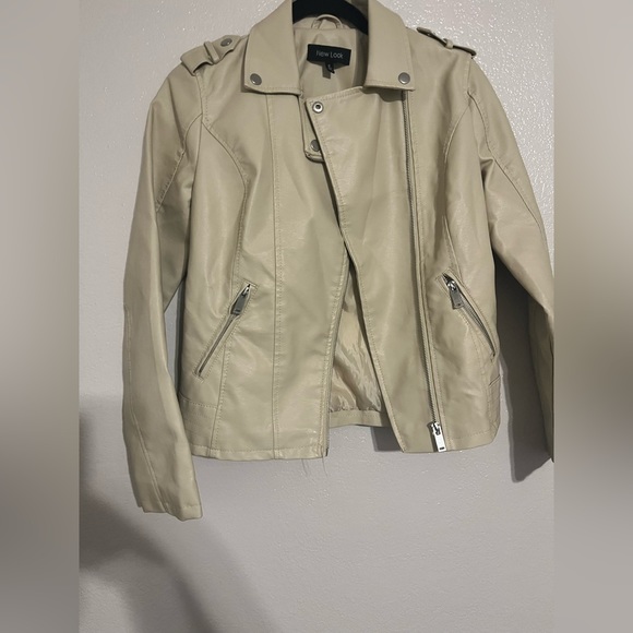 New Look Beige Faux Leather Jacket Size Small - Picture 2 of 6